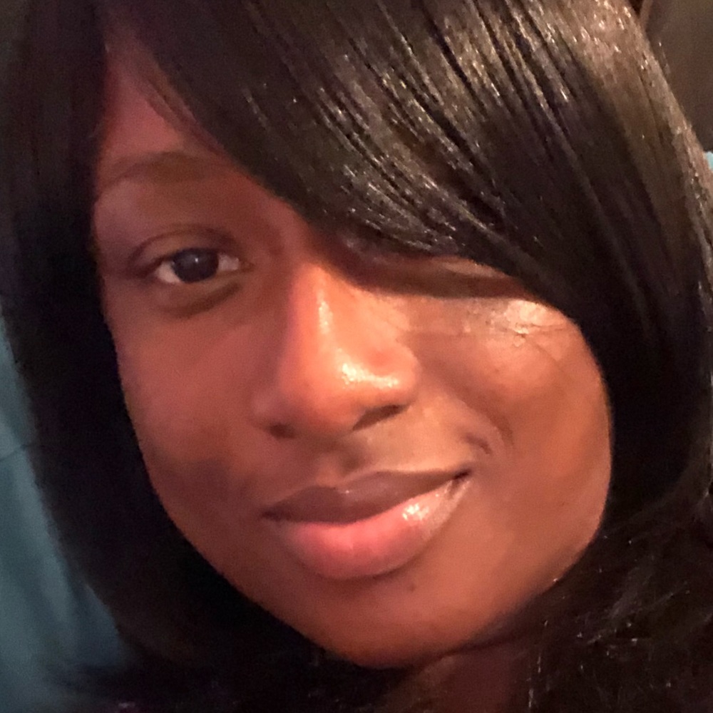 Meet your Posher, Latoya